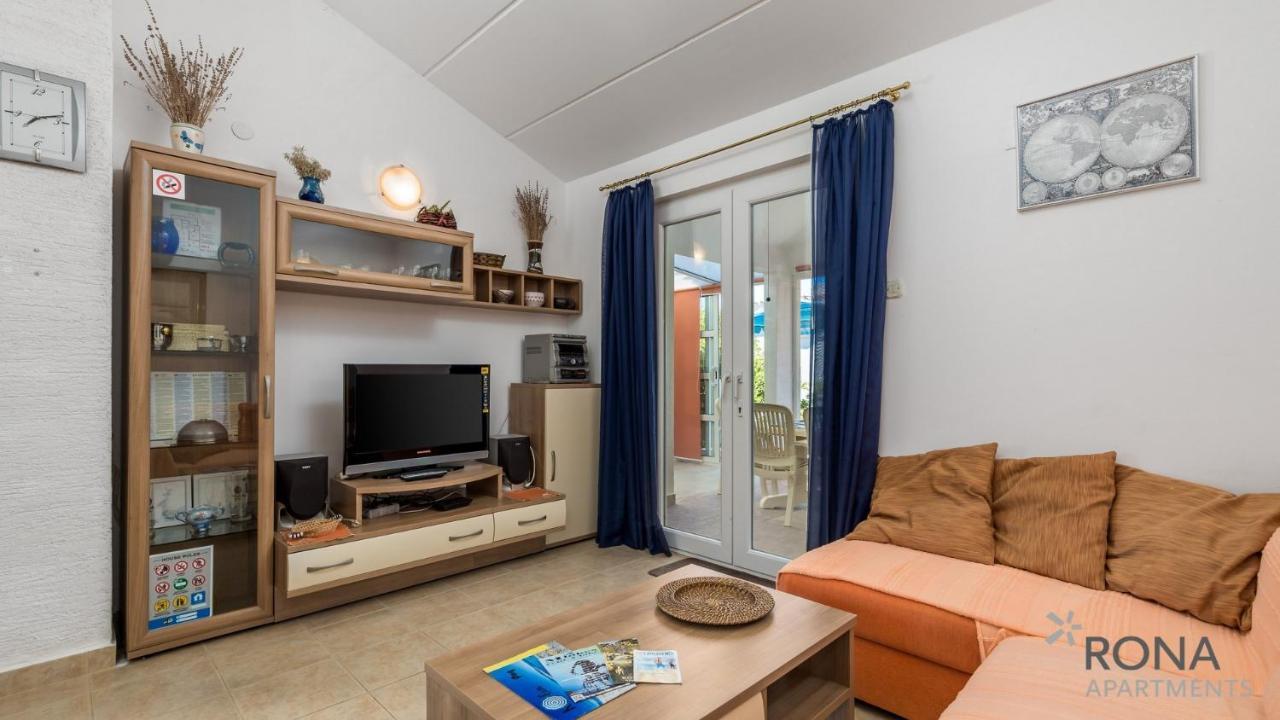 Rona Apartment Aurora Новаля Екстериор снимка